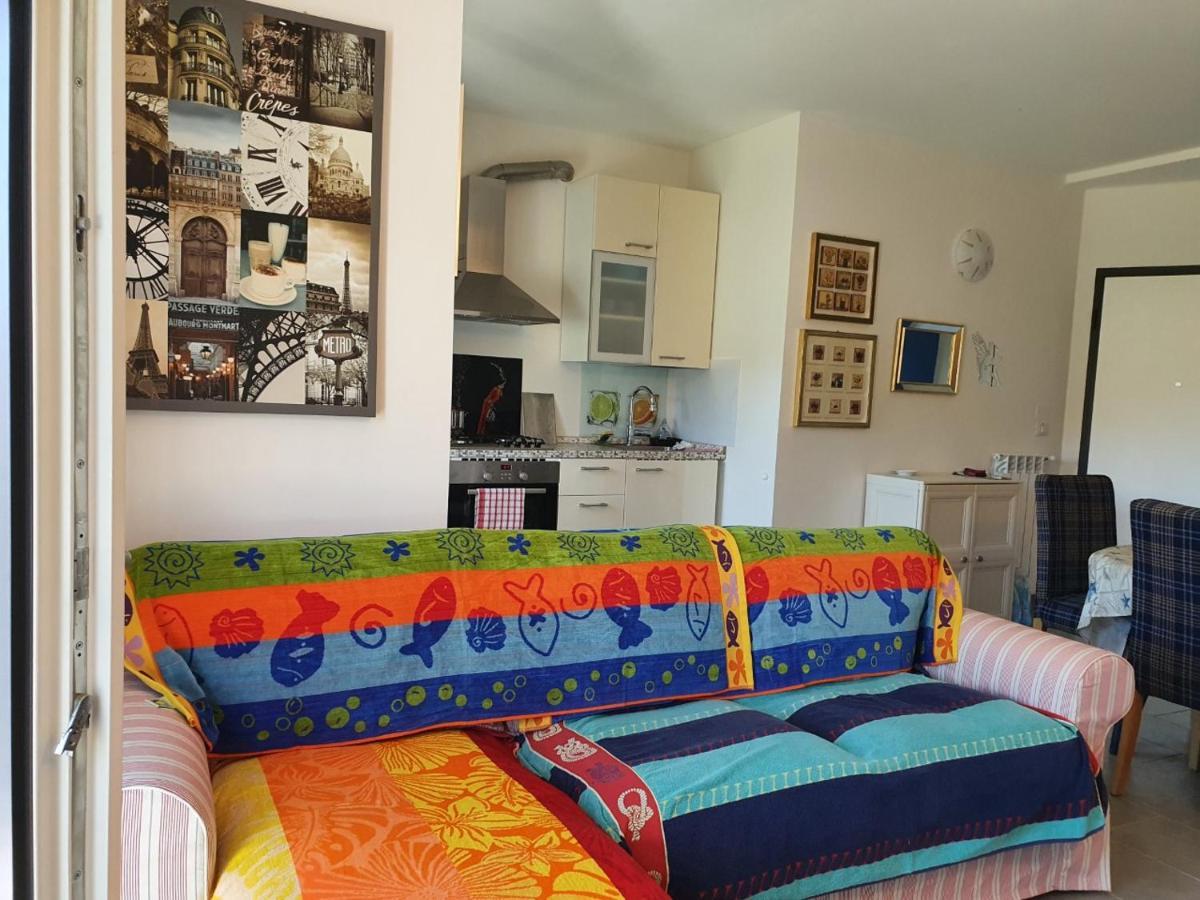 Casa Di Clara Lägenhet San Bartolomeo Al Mare Exteriör bild