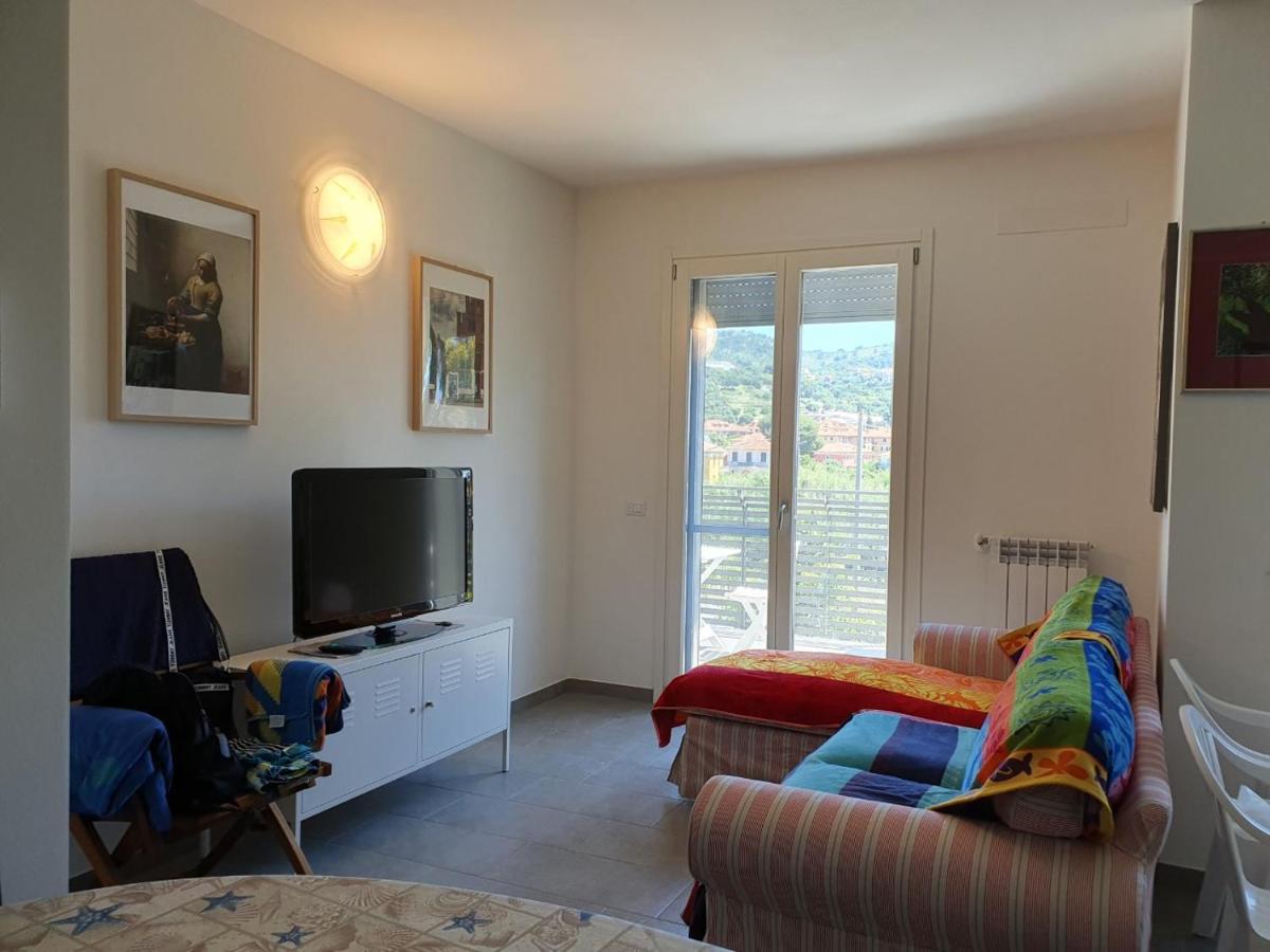 Casa Di Clara Lägenhet San Bartolomeo Al Mare Exteriör bild